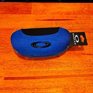Oakley Ellipse Accent Sunglass Case